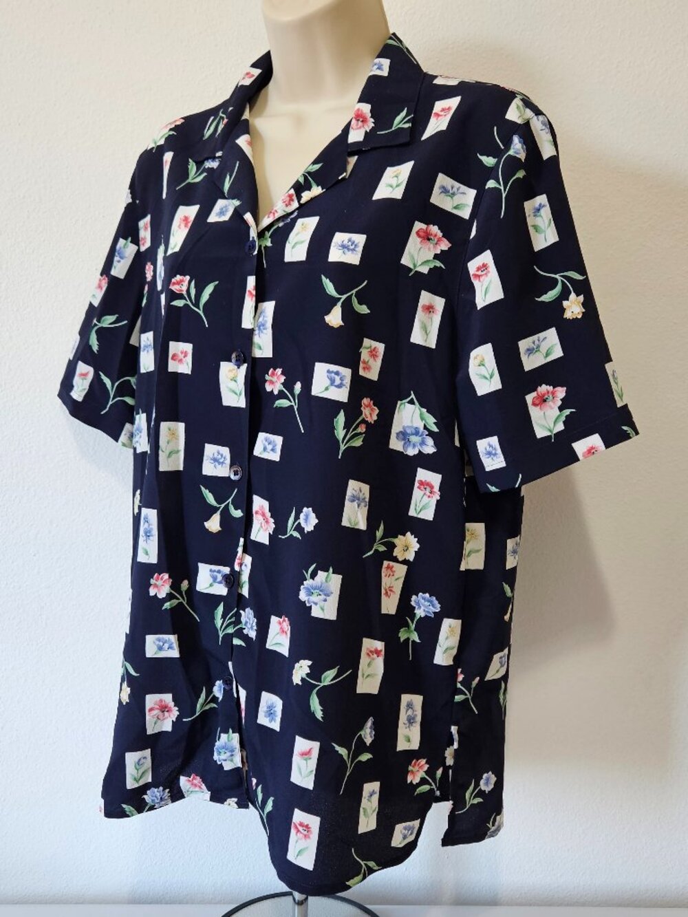 VINTAGE Alfred Dunner Short Sleeve Button Down Blouse - Picture 5 of 11